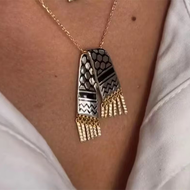 จี้สร้อยคอรูปผ้าพันคอทำจากสแตน - Women Fashion Qatar บทวิจารณ์และราคา